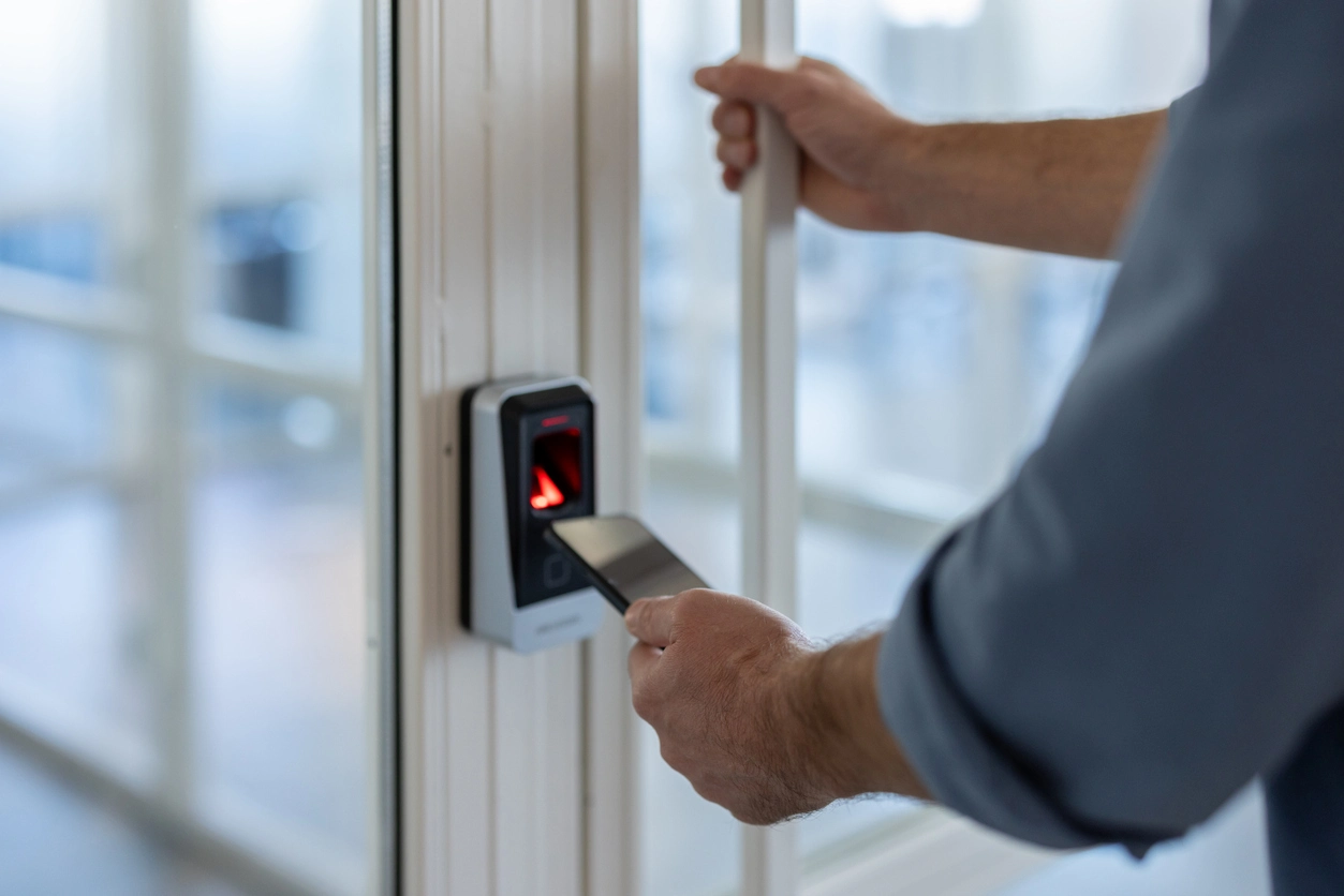 commercial access control credentials keycards and mobile entry management