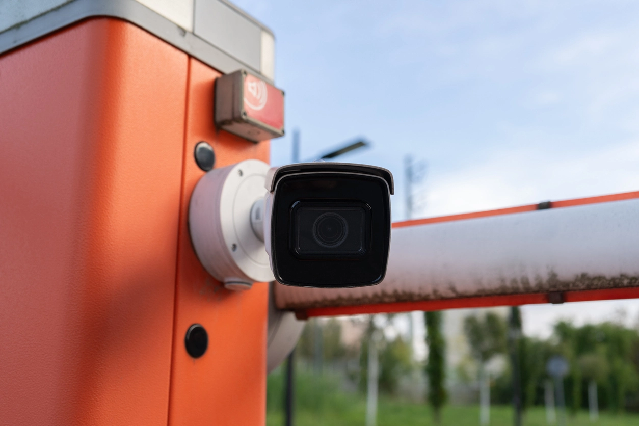 Eagle Eye Networks license plate recognition camera system